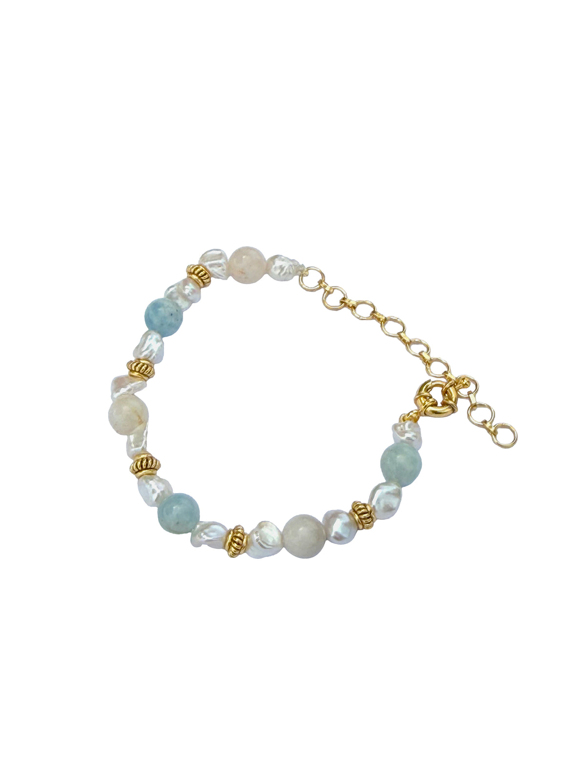 Nīlāmuktā | Chalcedony & Freshwater Pearl Beaded Bracelet in 22k Gold Plated